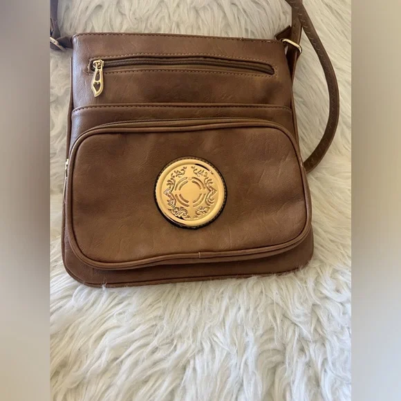 Swiss Gear Crossbody - Picture 2 of 10